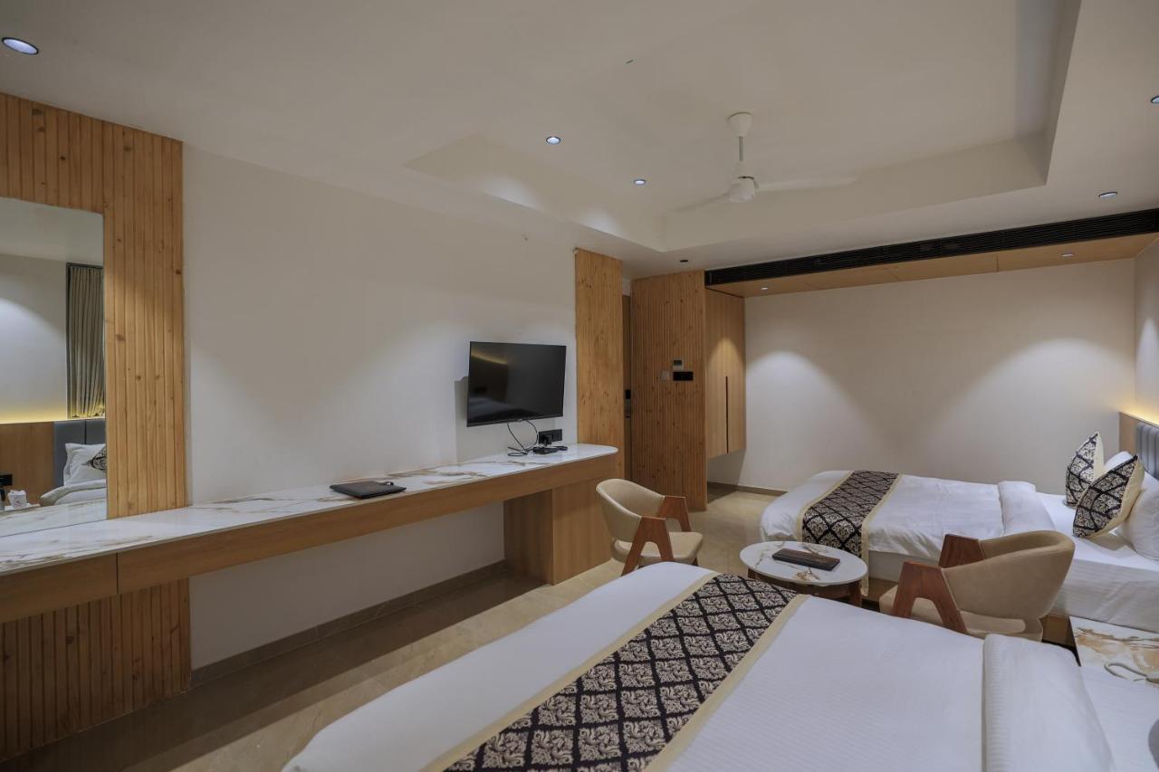 Hotel Aditya Mansingh Inn Somnāth エクステリア 写真