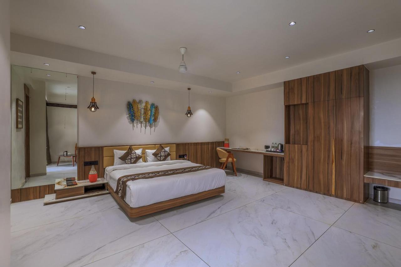 Hotel Aditya Mansingh Inn Somnāth エクステリア 写真