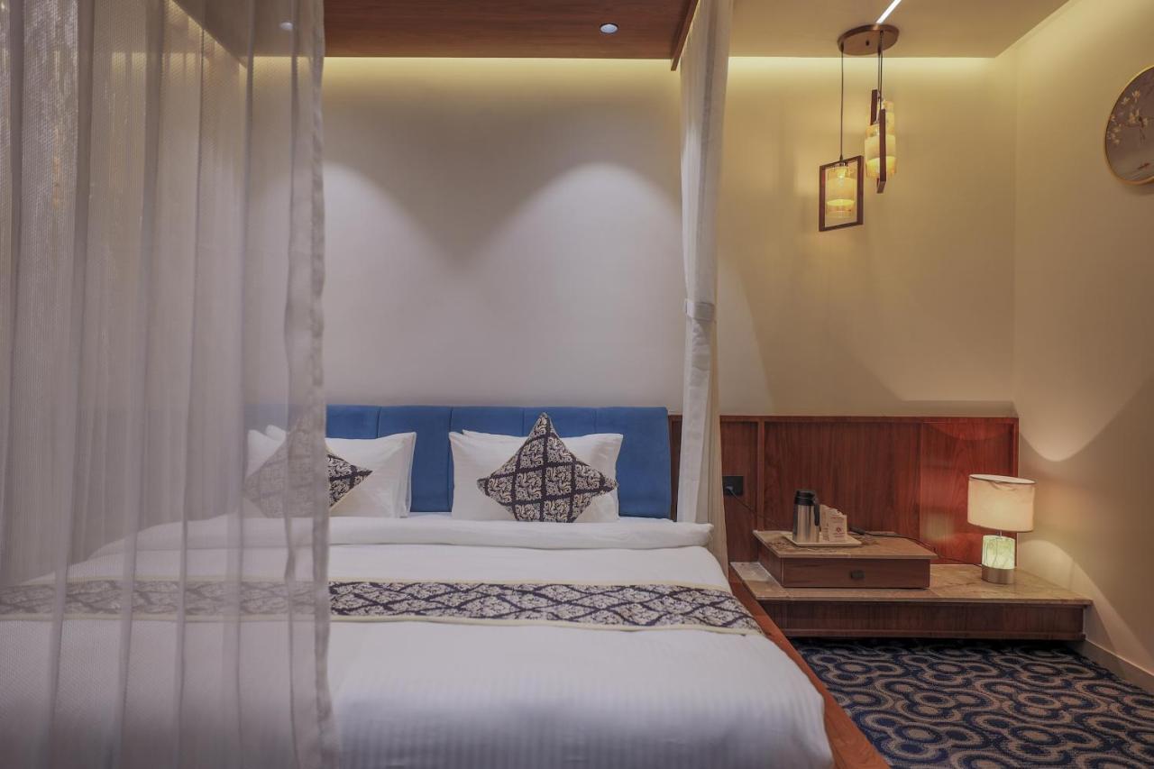 Hotel Aditya Mansingh Inn Somnāth エクステリア 写真