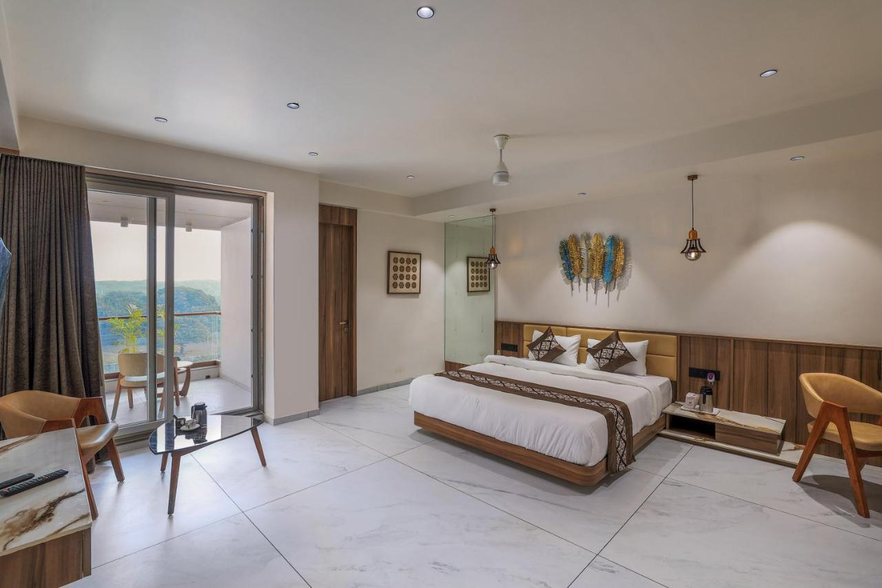 Hotel Aditya Mansingh Inn Somnāth エクステリア 写真