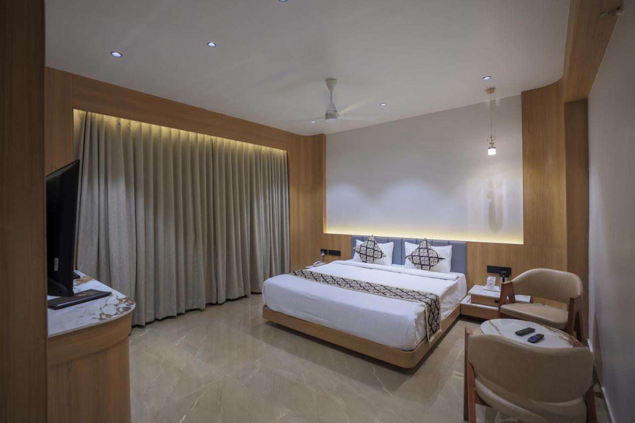 Hotel Aditya Mansingh Inn Somnāth エクステリア 写真