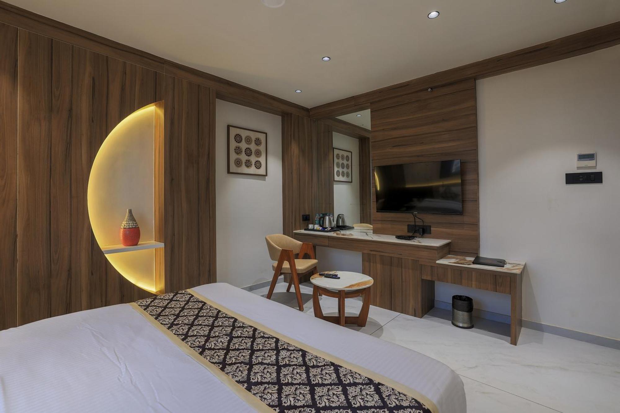 Hotel Aditya Mansingh Inn Somnāth エクステリア 写真