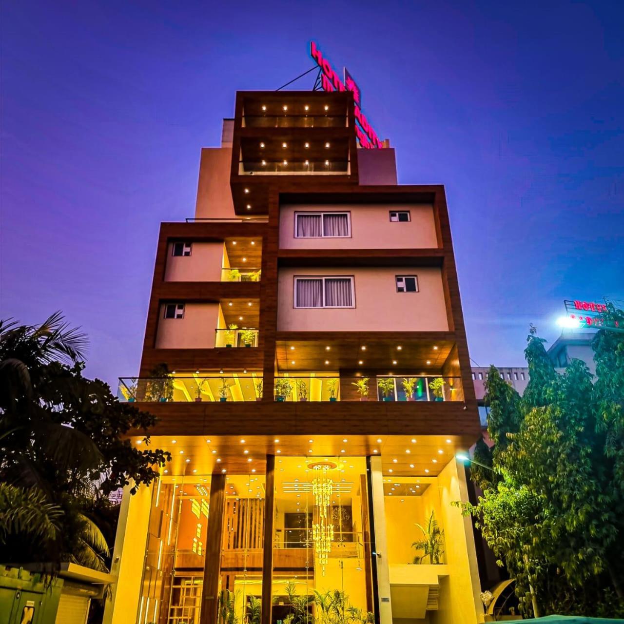 Hotel Aditya Mansingh Inn Somnāth エクステリア 写真