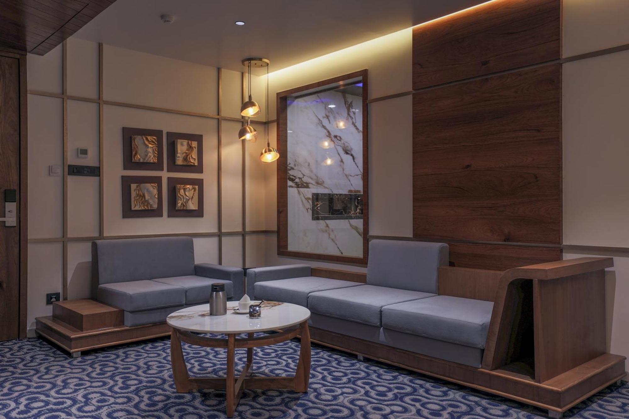 Hotel Aditya Mansingh Inn Somnāth エクステリア 写真