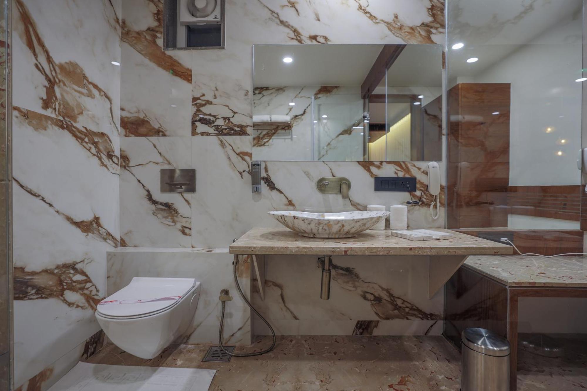 Hotel Aditya Mansingh Inn Somnāth エクステリア 写真