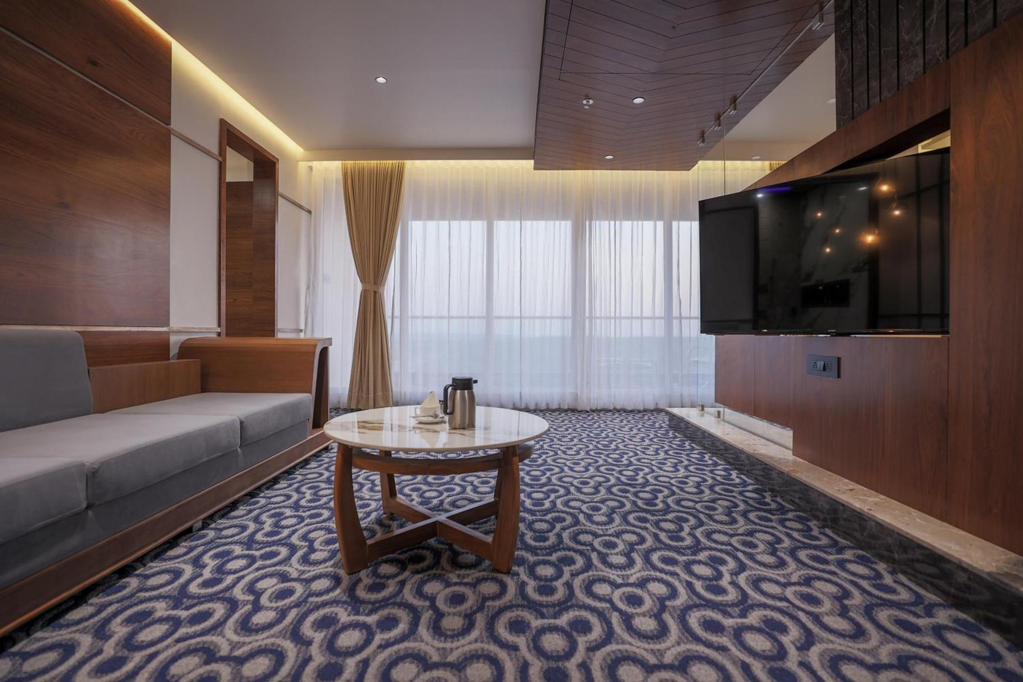 Hotel Aditya Mansingh Inn Somnāth エクステリア 写真